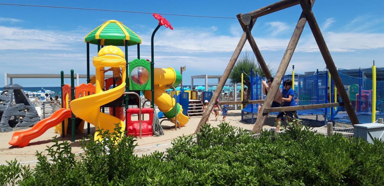 Hotel Italy Misano Adriatico Exterior photo