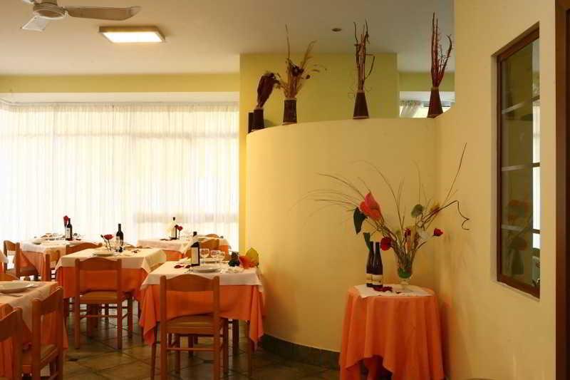 Hotel Italy Misano Adriatico Exterior photo