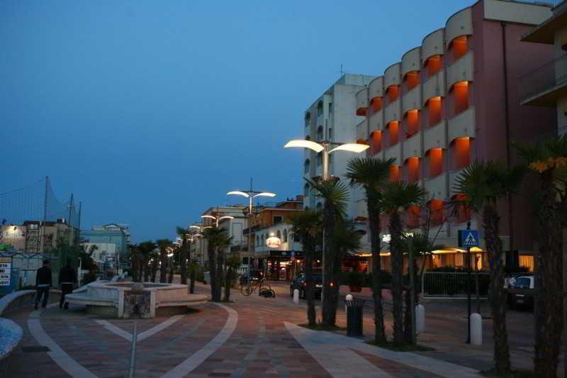 Hotel Italy Misano Adriatico Exterior photo