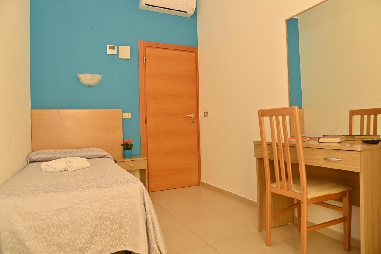 Hotel Italy Misano Adriatico Exterior photo