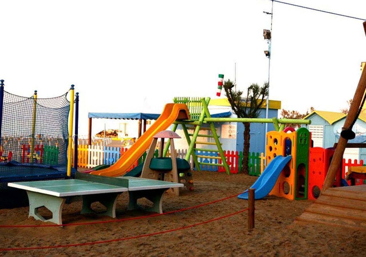 Hotel Italy Misano Adriatico Exterior photo